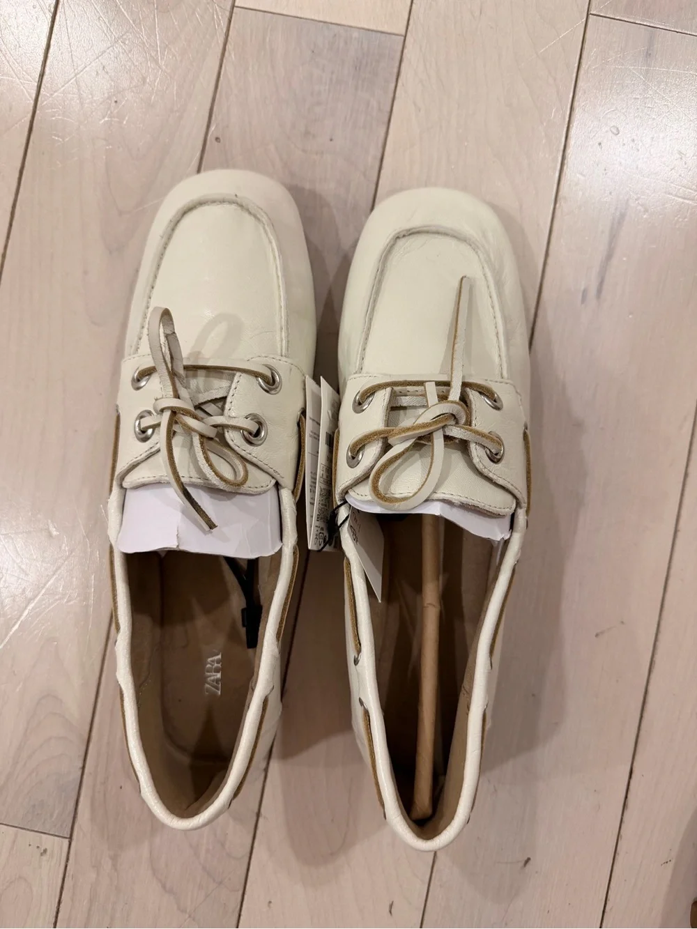 Zara Cream Lace-Tie Boat Loafer